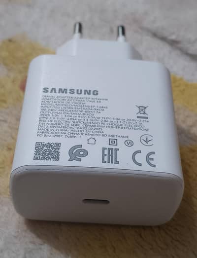 Samsung type C 45 watt super fast charger