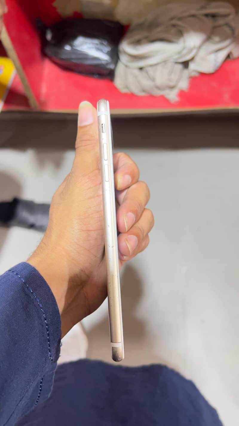 Apple iPhone 7 Plus 2