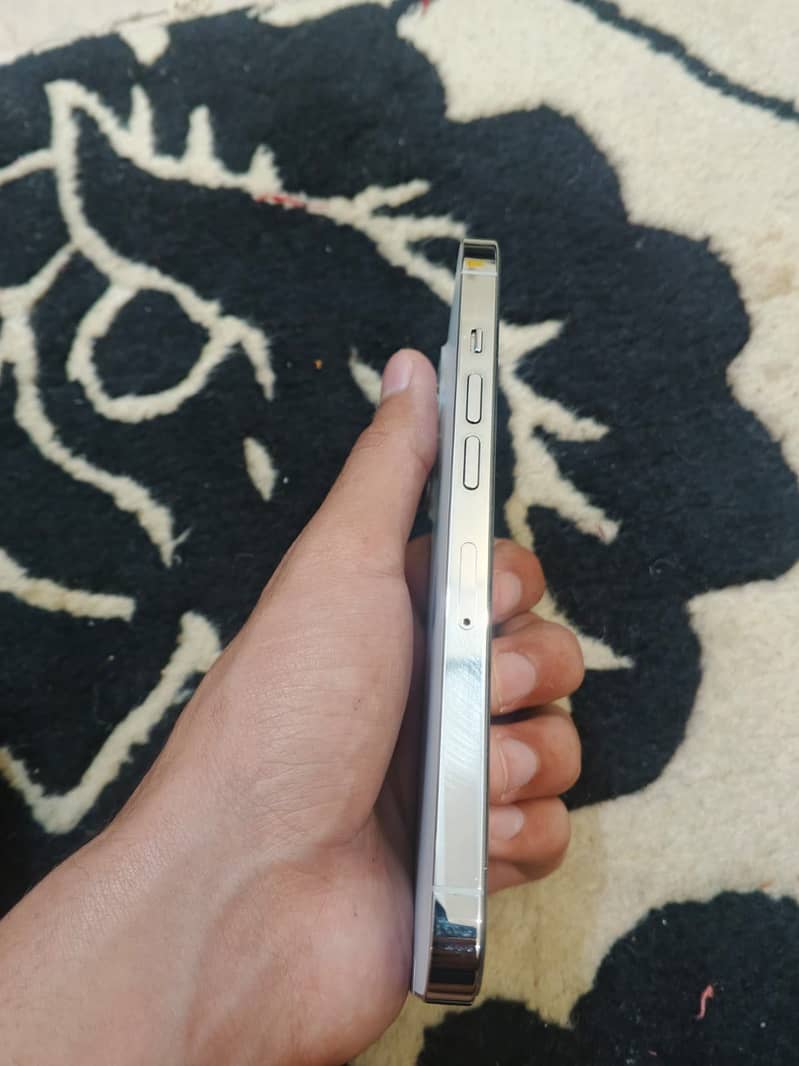 Apple iPhone 13 Pro 3