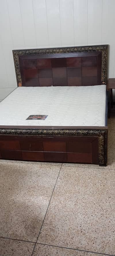 King Bed with Mattress 6" Size.