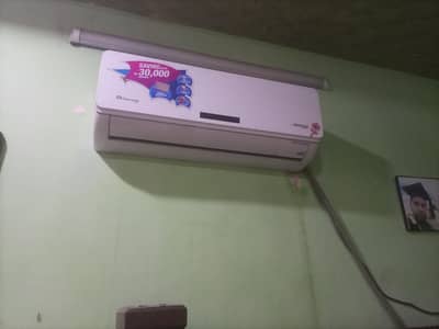 1 ton inveter air conditioner