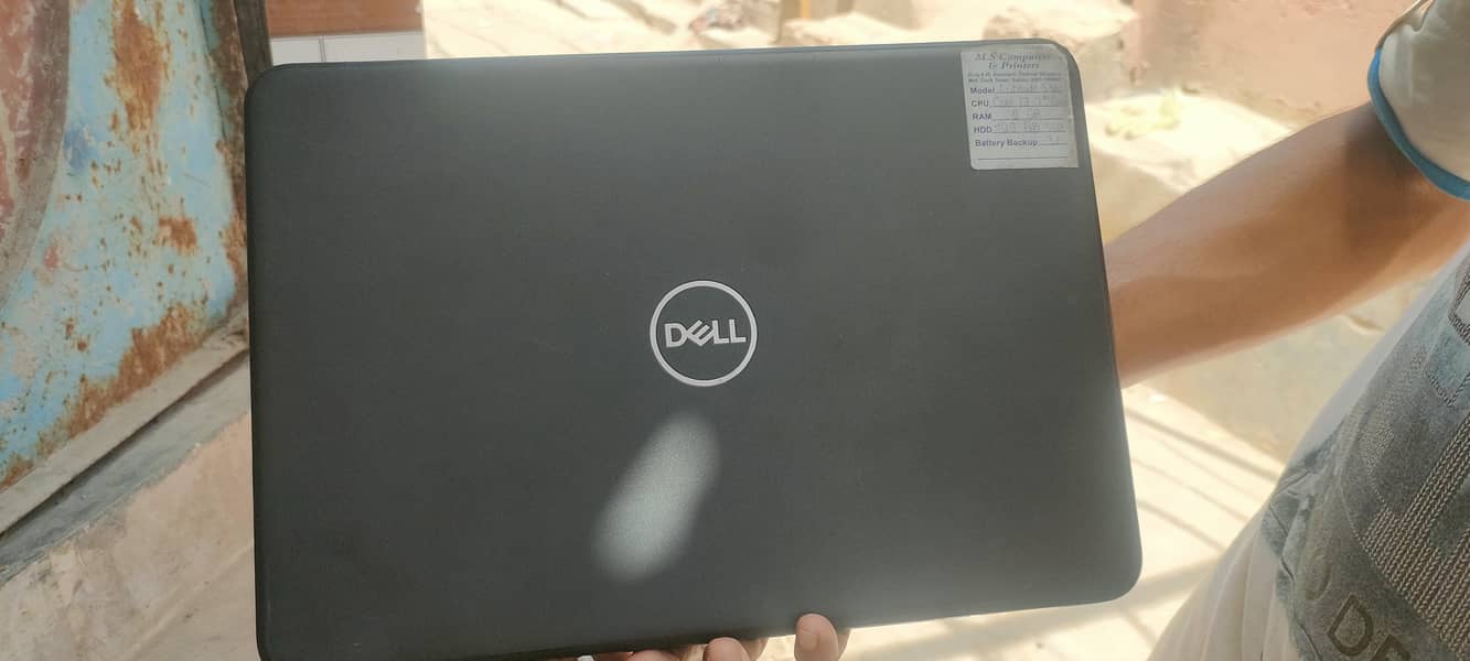 DELL. 2