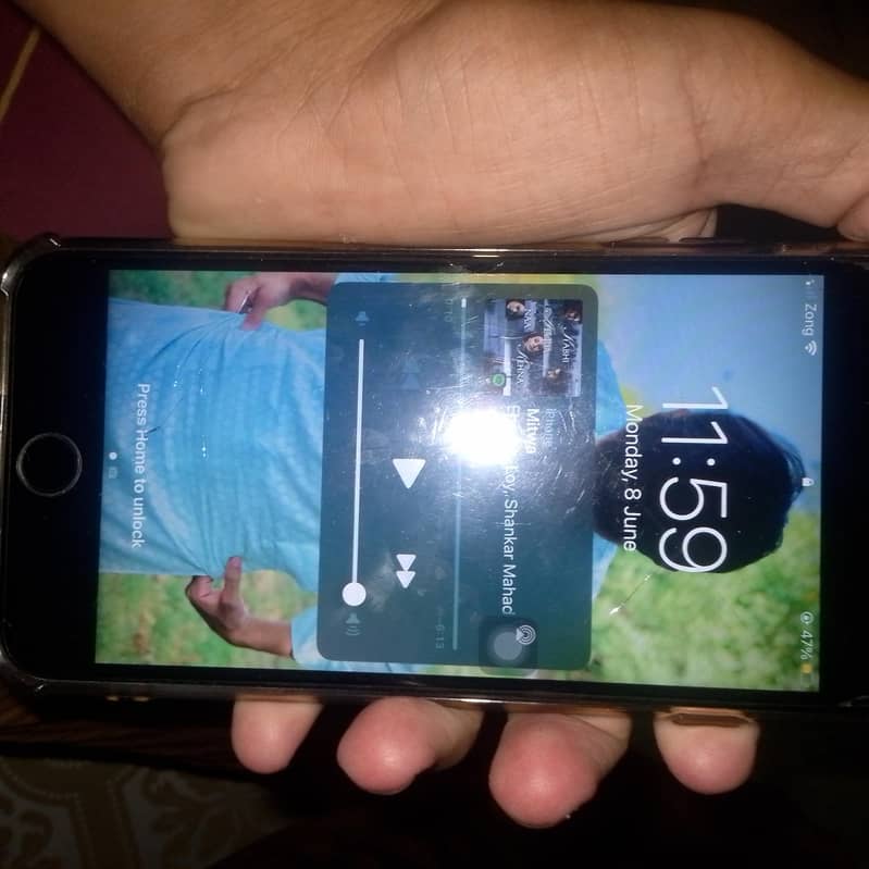 Apple iPhone 7 Plus 5