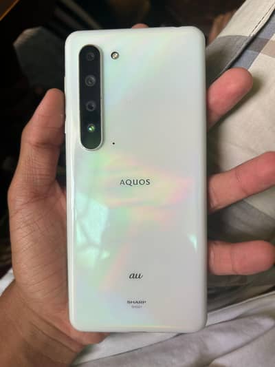Aquos r5 5g