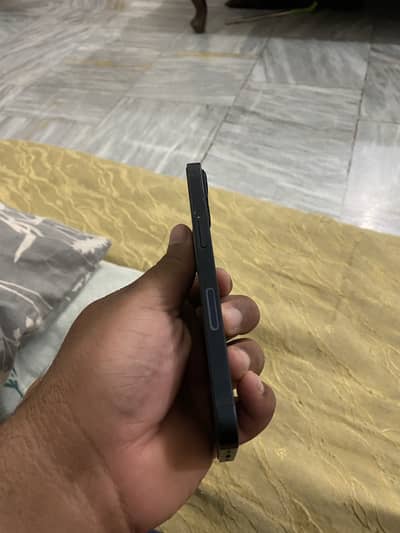 Apple iPhone 13 jv