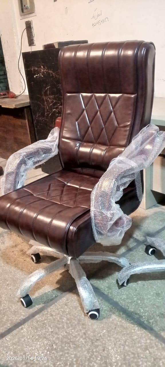 Executive/Boss chair ( Azadi offer ) 3