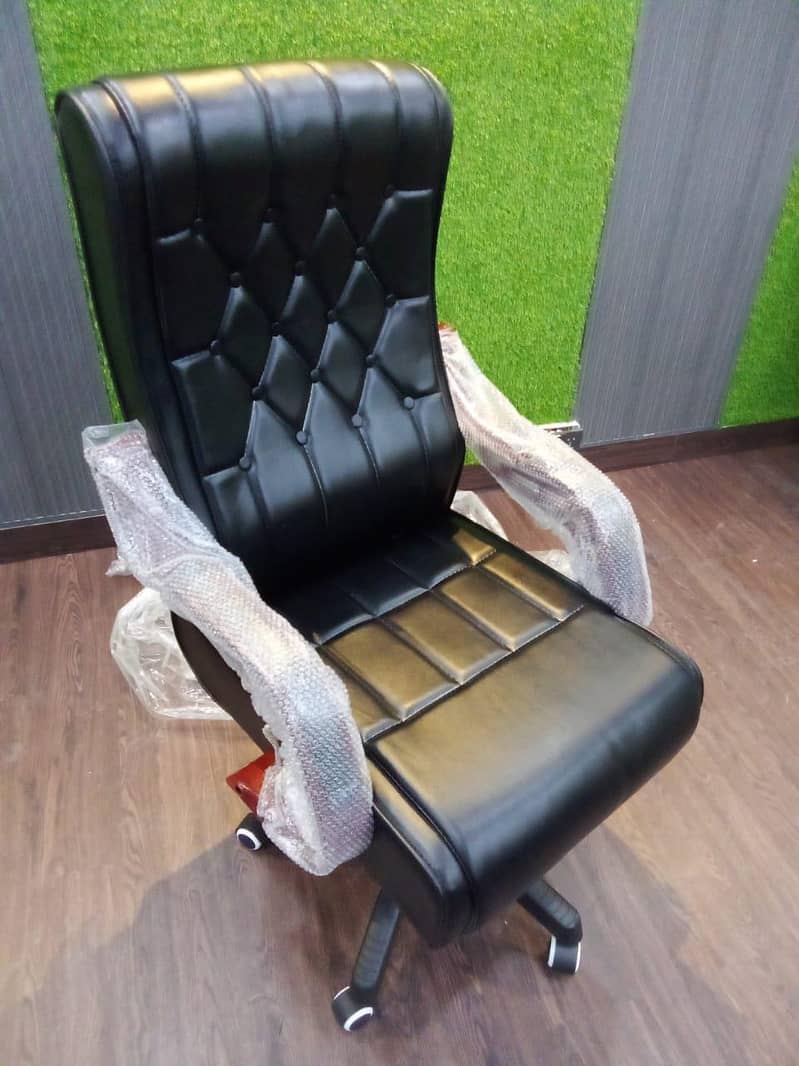 Executive/Boss chair ( Azadi offer ) 14