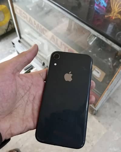 Apple iPhone XR
