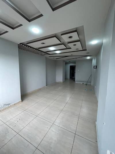 430 Sq Ft Unfurnished Office Is Available On Rent Located In Gulberg Green Main Expressway Located Building