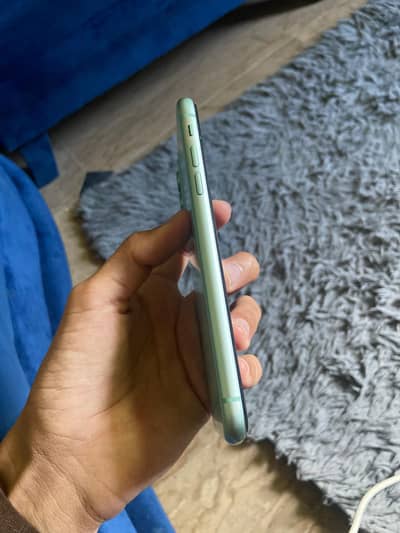 Apple iPhone 11