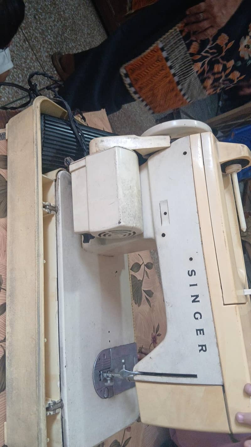 singer sewing machine 1