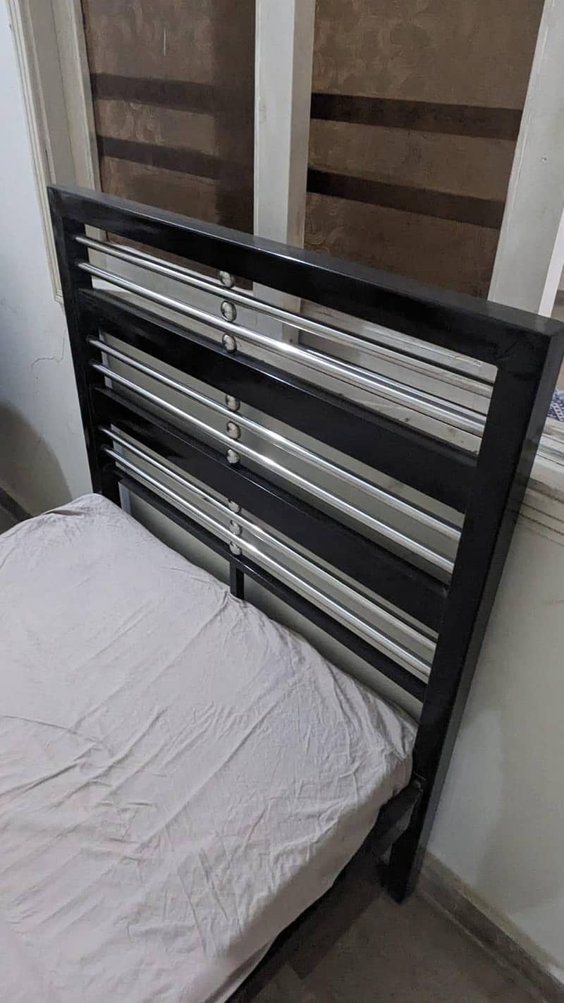 single bed 0