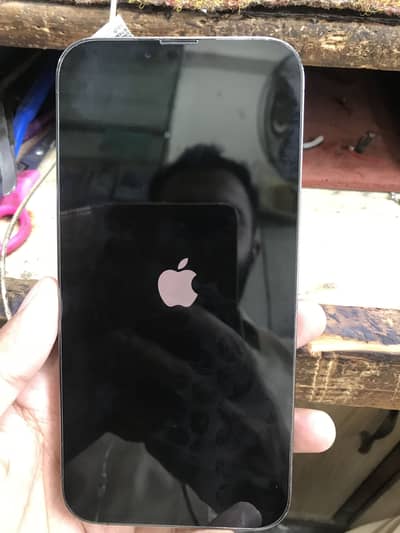 I phone 13 pro max screen for sale 100 Orignal mobile sa  nikli hoey