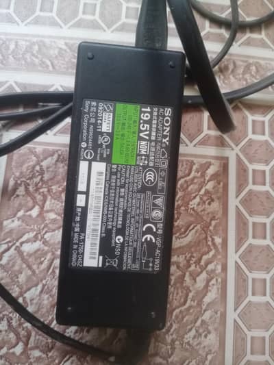 Sony Original Laptop Charger 19.5V – Good Condition