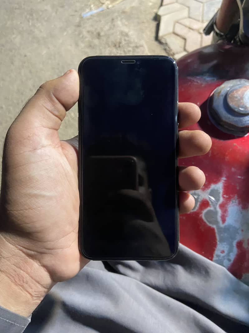 Apple iPhone X 3