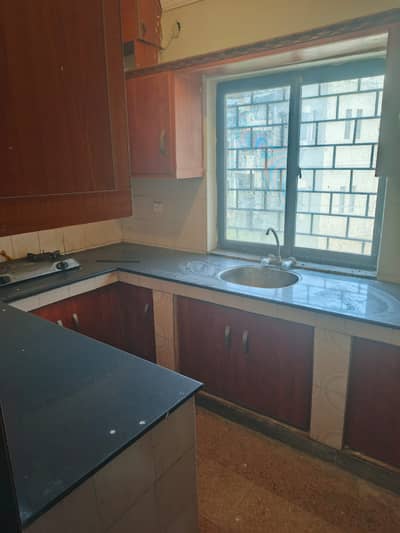 C type second floor flat for rent in g-11 Islamabad