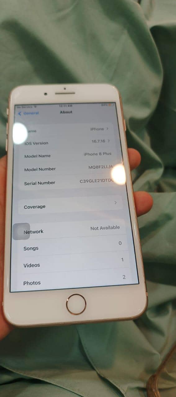 Apple iPhone 8 Plus 1