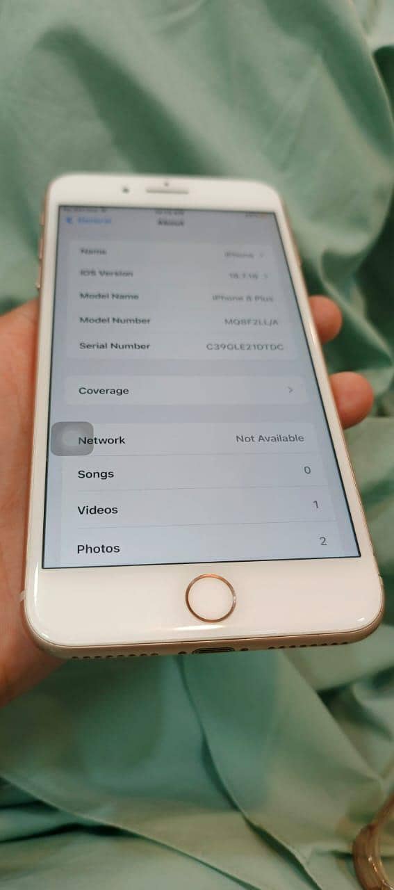 Apple iPhone 8 Plus 4