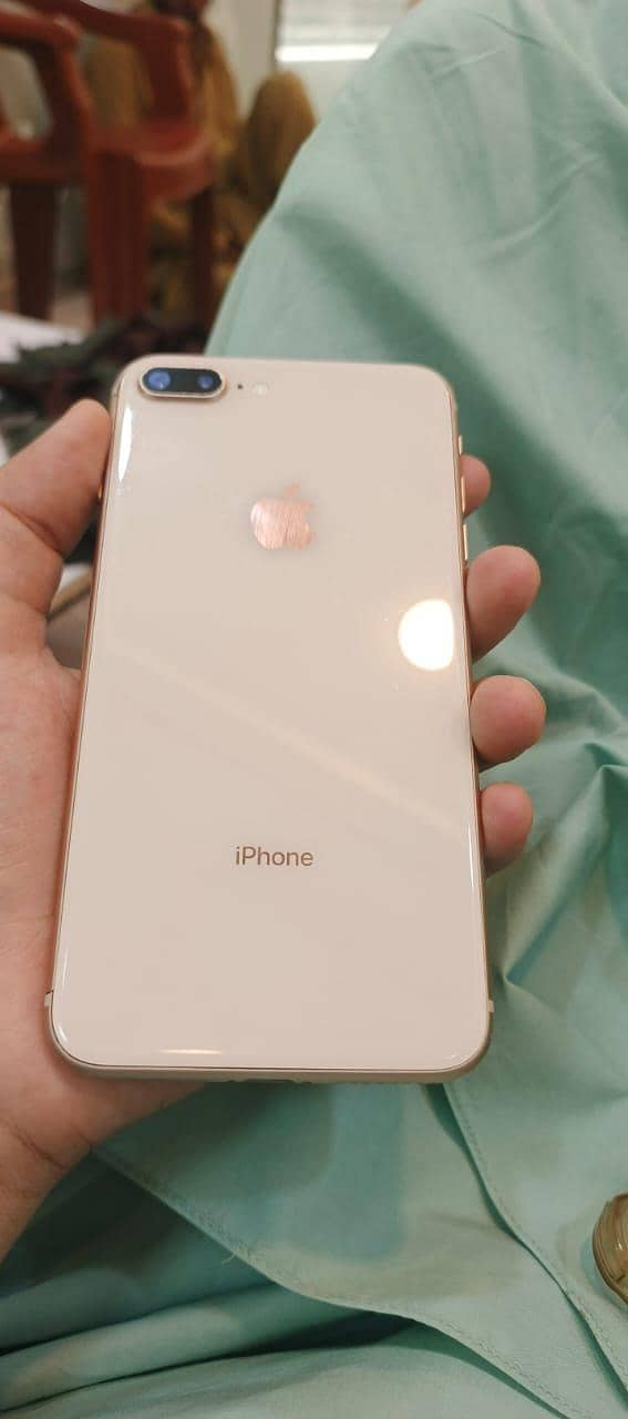 Apple iPhone 8 Plus 7