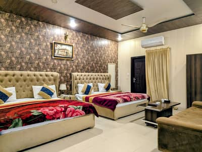 Best hotel in lahore/room available for rent