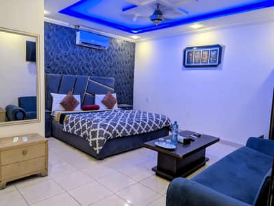 Room available for short stay/best hotel in lahore