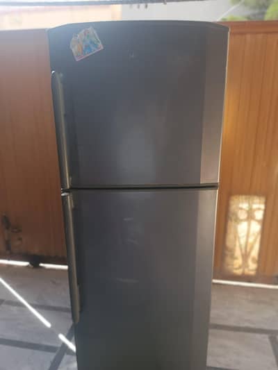 Haier refrigerator modal hrf 380 18 cubic