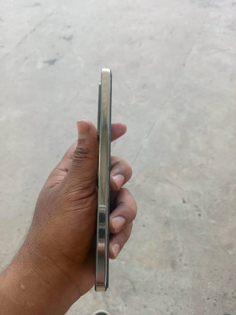 Infinix Note 40 4