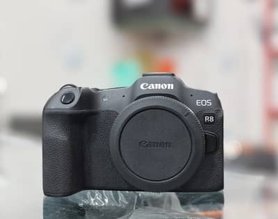 Canon R8 Full frame body (HnB digital)