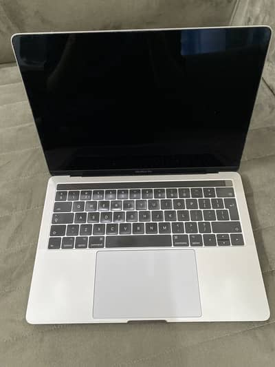 MacBook Pro 2017 ~ i7 ~ 16 | 1 TB TouchBar
