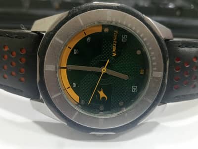 Titan Fast track Green dial Quartz watch Sports looks 43 mm dial size