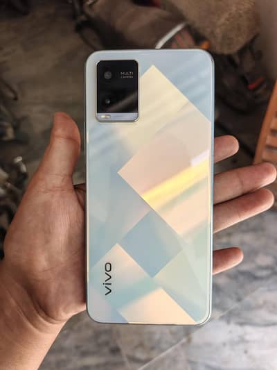 Vivo Y21A  4+1 gb Ram 64 memory