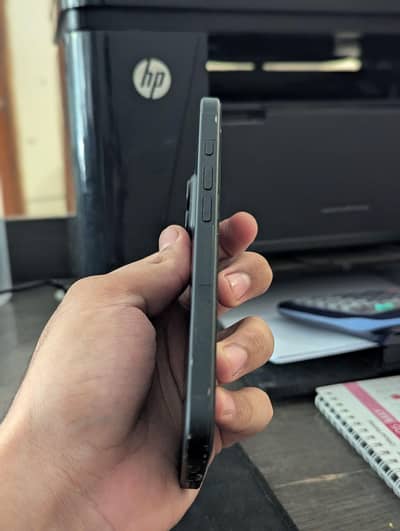 Apple iPhone 16
