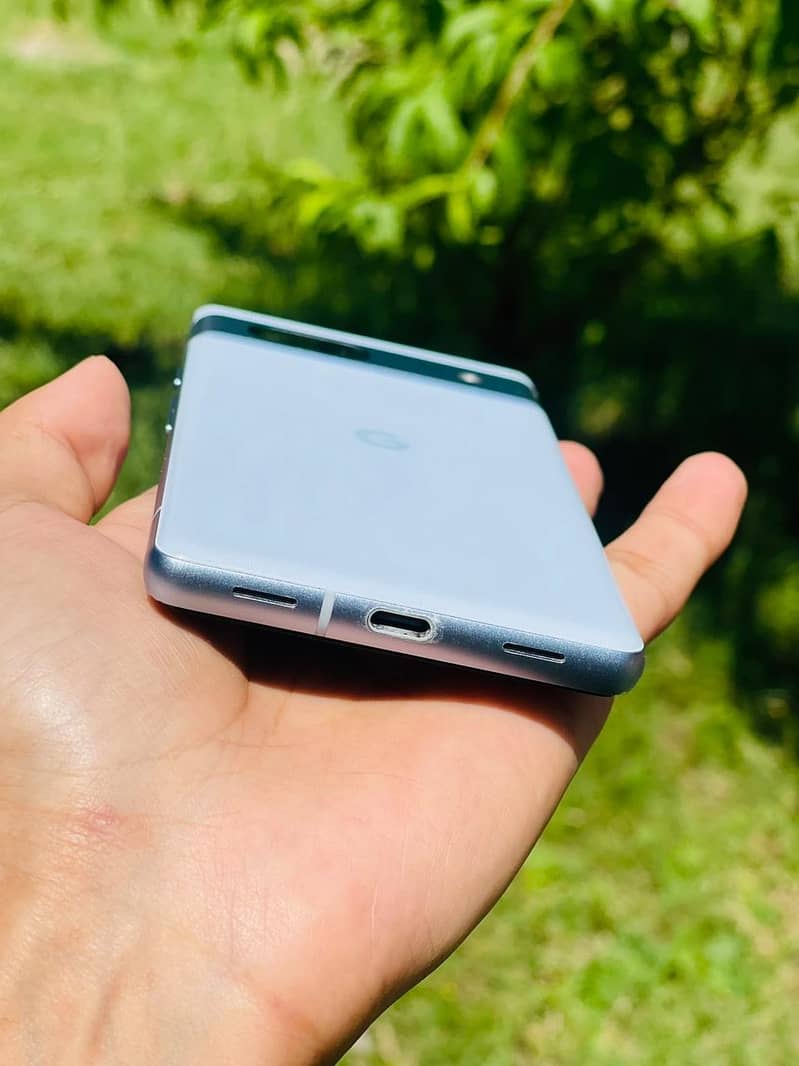Google Pixel 7a 3