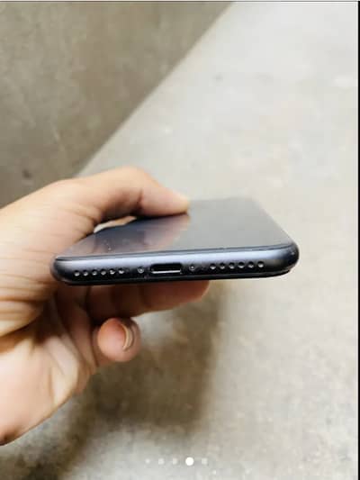 Apple iPhone 8