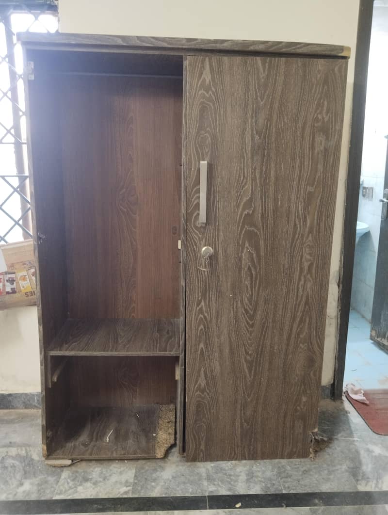 Wardrobe 0