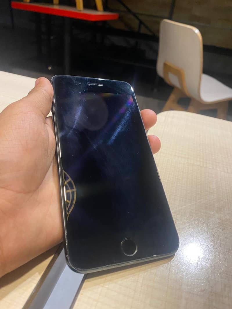 Apple iPhone 7 Plus 1