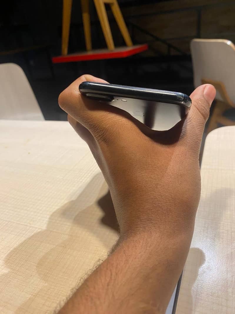 Apple iPhone 7 Plus 4