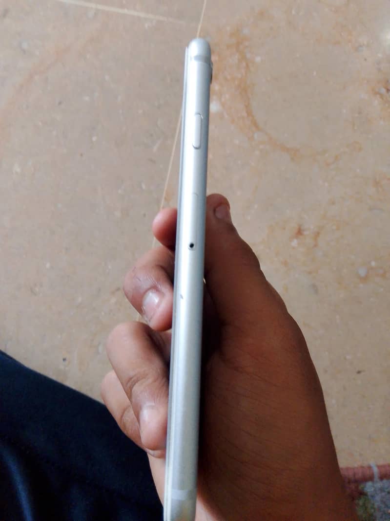 Apple iPhone 6 3