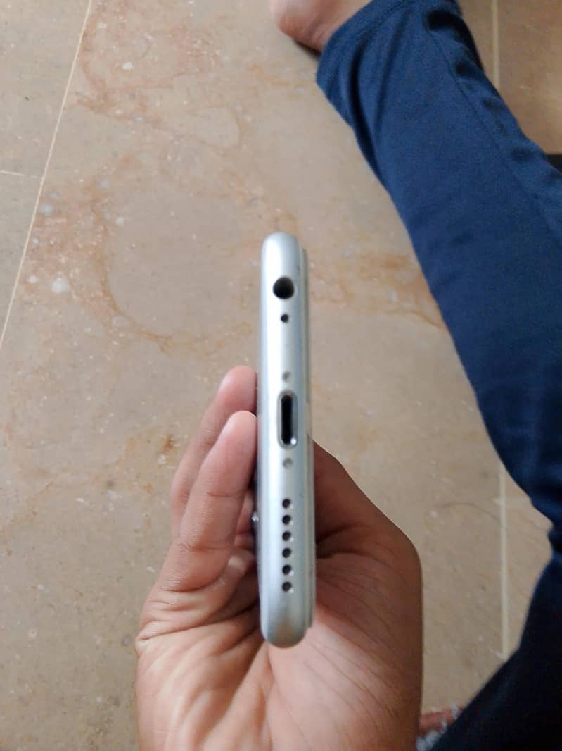 Apple iPhone 6 6
