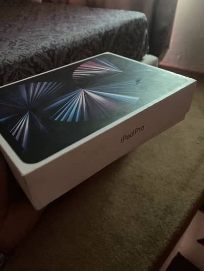 Apple i pad 11 pro i cloud lga hua ha r battery khrab ha