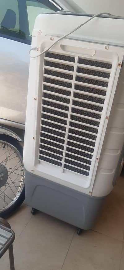 9.5 condition wirh gel bottles