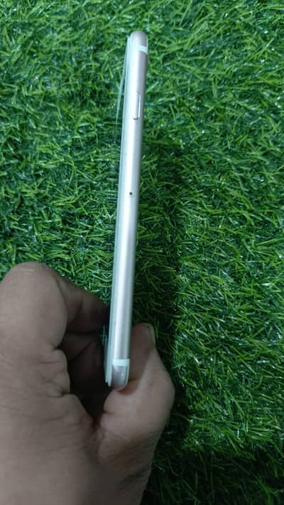 Apple iPhone 7