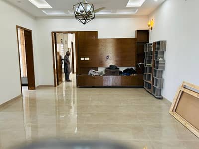 Brand New 10 Marla House Available For Rent On Prime Location And Reasonable Price