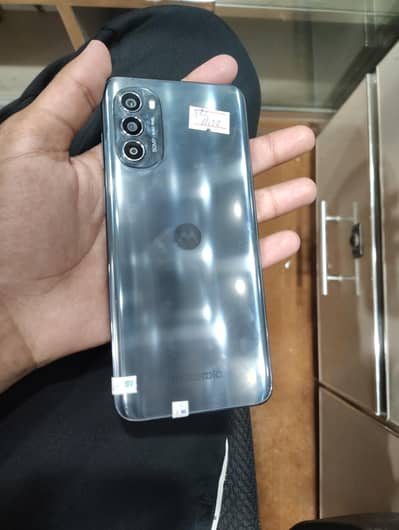 Motorola G82