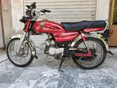 Honda 70 18/19 model 03084830917