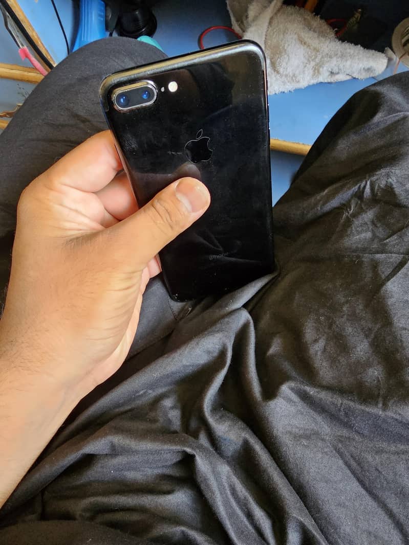 Apple iPhone 7 Plus 0