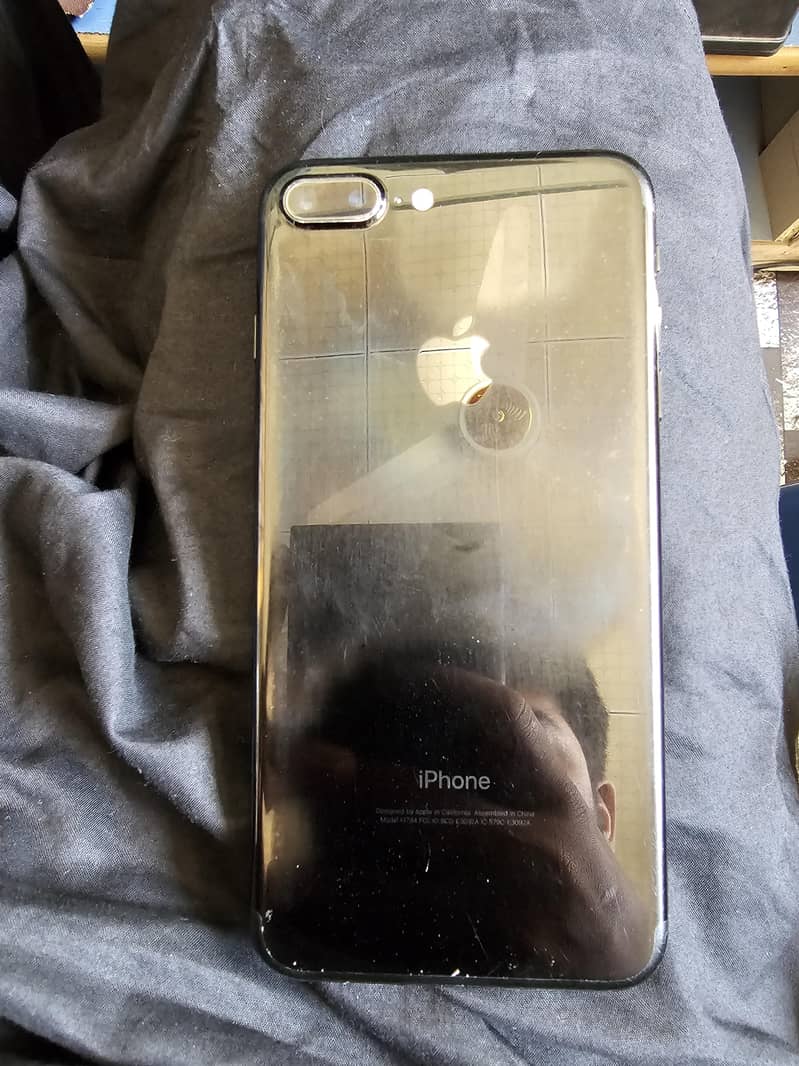 Apple iPhone 7 Plus 1