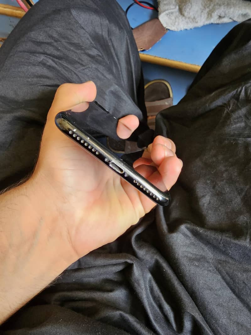 Apple iPhone 7 Plus 6