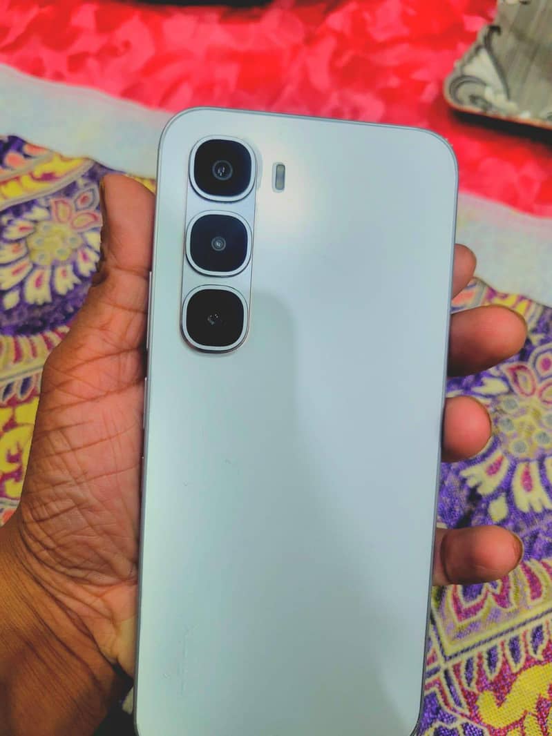 Tecno CAMON 16 Pro 0