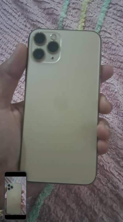 Apple iPhone 11 Pro Gold, icloud locked, scratchless